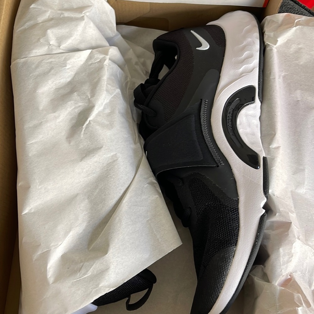 Nike Renew in season TR 12, brand new never been worn.